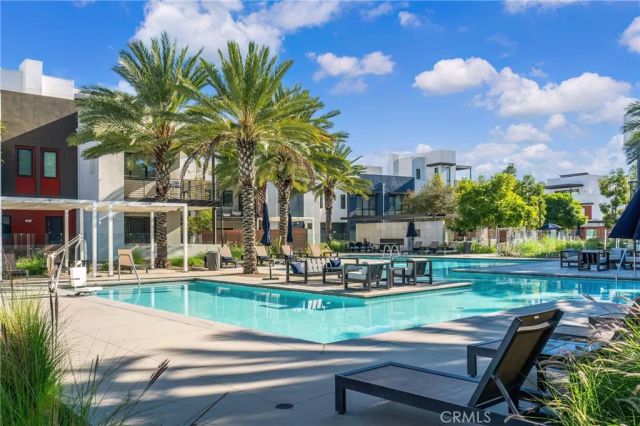 253 Waypoint, Tustin, CA 92782