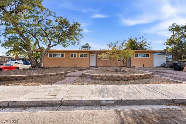 1001 Silver Lake Drive, Las Vegas, NV 89108
