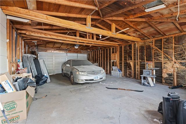 1001 Silver Lake Drive, Las Vegas, NV 89108