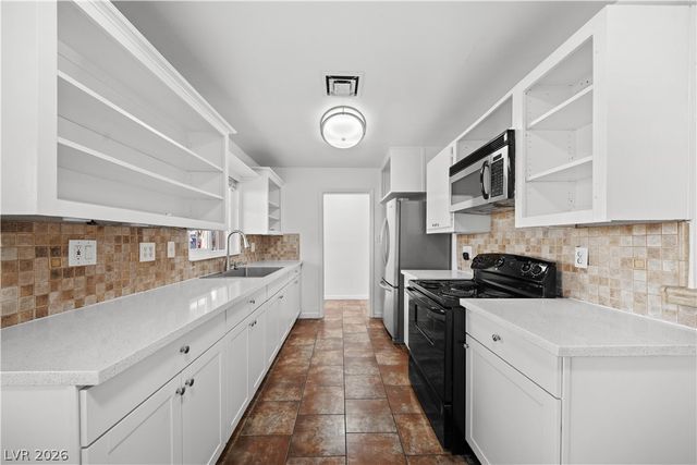 1001 Silver Lake Drive, Las Vegas, NV 89108