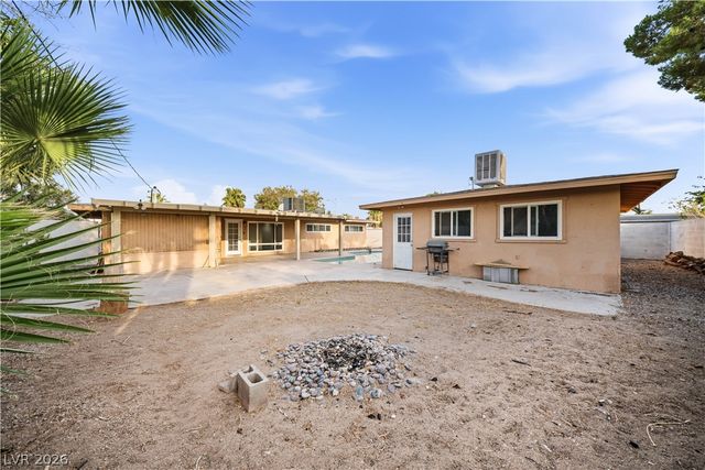 1001 Silver Lake Drive, Las Vegas, NV 89108