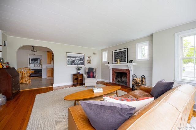 26 Crumwold Place, Hyde Park, NY 12538