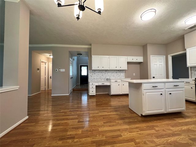 11422 Willow Field Drive, Cypress, TX 77429