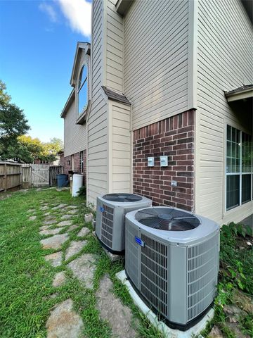11422 Willow Field Drive, Cypress, TX 77429