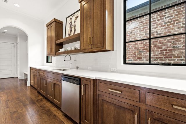 38 Abbey Creek Way, Dallas, TX 75248