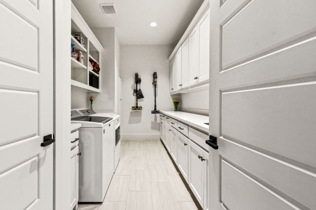 38 Abbey Creek Way, Dallas, TX 75248