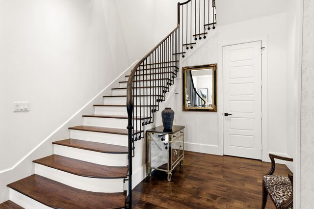 38 Abbey Creek Way, Dallas, TX 75248