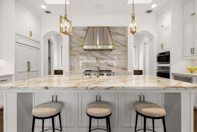 38 Abbey Creek Way, Dallas, TX 75248