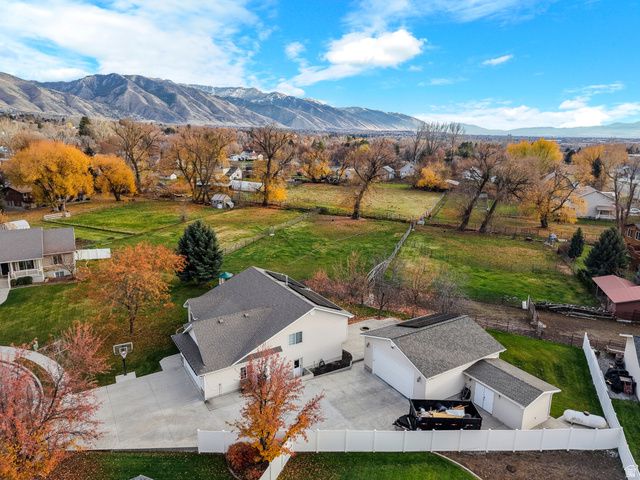 411 N 150 W, Hyde Park, UT 84318