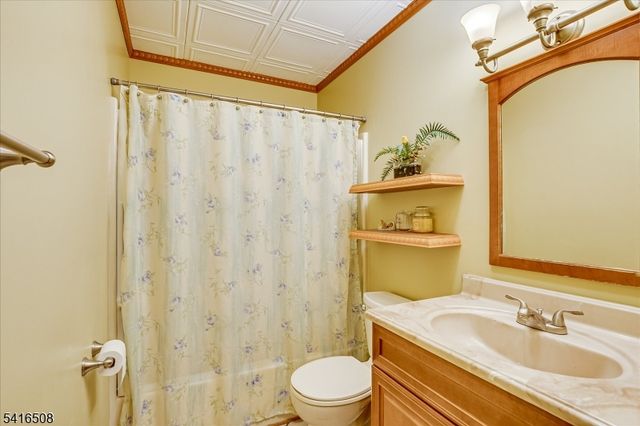 73 Mariners Court, Plainfield City, NJ 07063