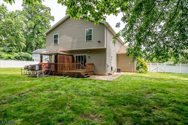 73 Mariners Court, Plainfield City, NJ 07063