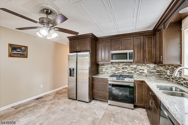 73 Mariners Court, Plainfield City, NJ 07063