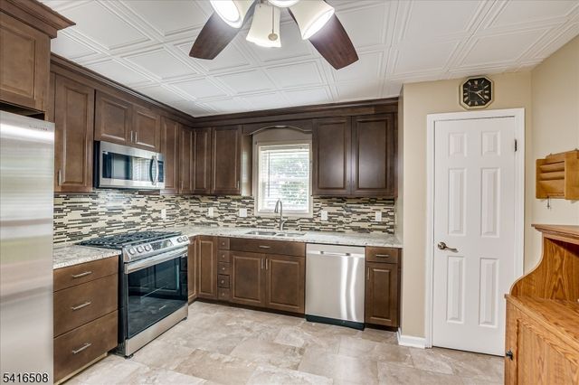 73 Mariners Court, Plainfield City, NJ 07063