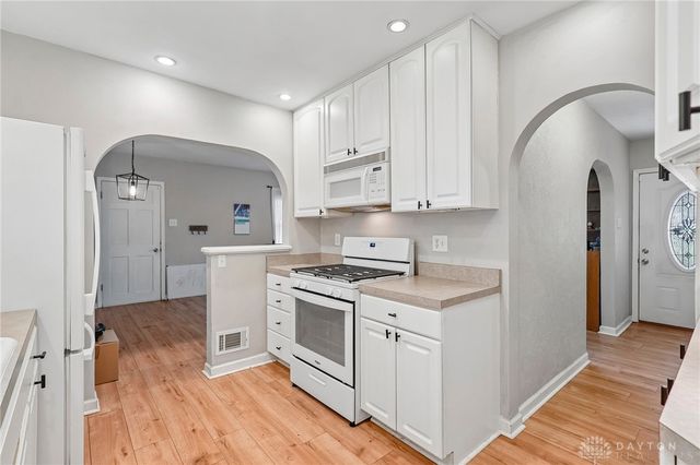 141 Napoleon Drive, Kettering, OH 45429