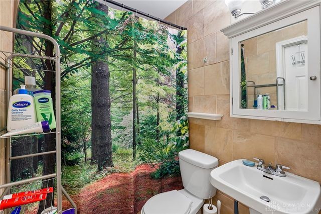 141 Napoleon Drive, Kettering, OH 45429