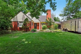 141 Napoleon Drive, Kettering, OH 45429