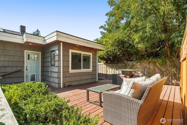 10530 Ashworth Avenue N, Seattle, WA 98133