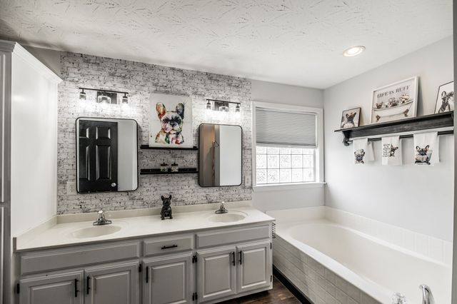 124 Emma Dr, Portland, TN 37148