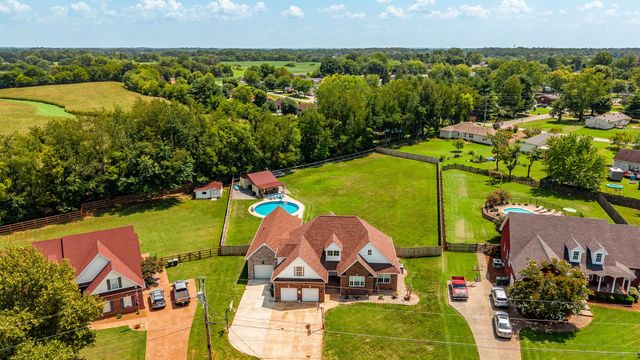 124 Emma Dr, Portland, TN 37148