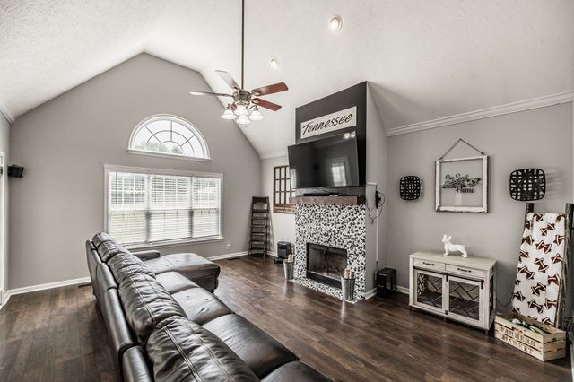 124 Emma Dr, Portland, TN 37148