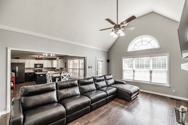 124 Emma Dr, Portland, TN 37148