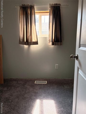 2025 Parkwood Court, Brooklyn, MI 49230