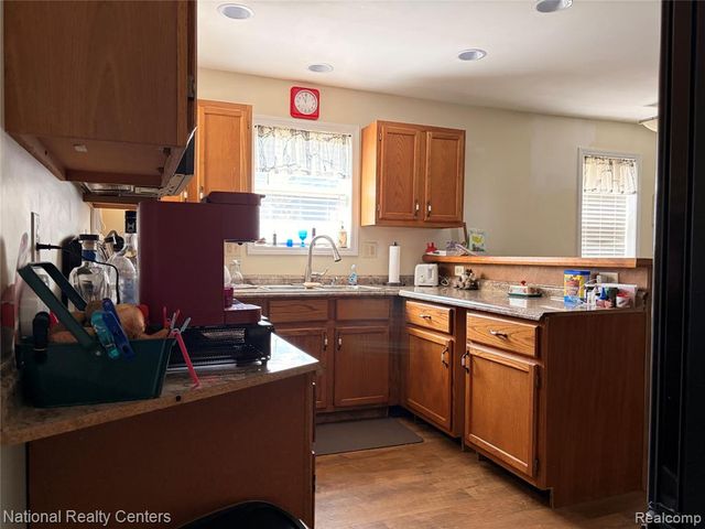 2025 Parkwood Court, Brooklyn, MI 49230