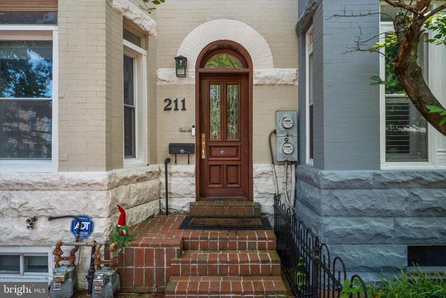 211 F ST NE, Washington, DC 20002
