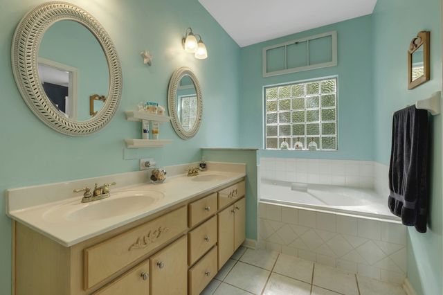 10549 Winters Run, Tallahassee, FL 32312