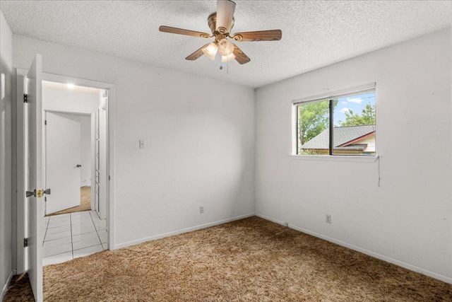 310 McClendon DR, Elgin, TX 78621