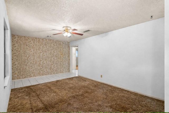 310 McClendon DR, Elgin, TX 78621