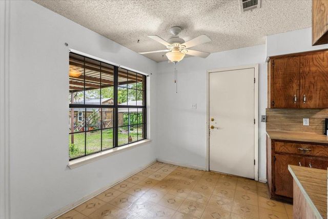 310 McClendon DR, Elgin, TX 78621