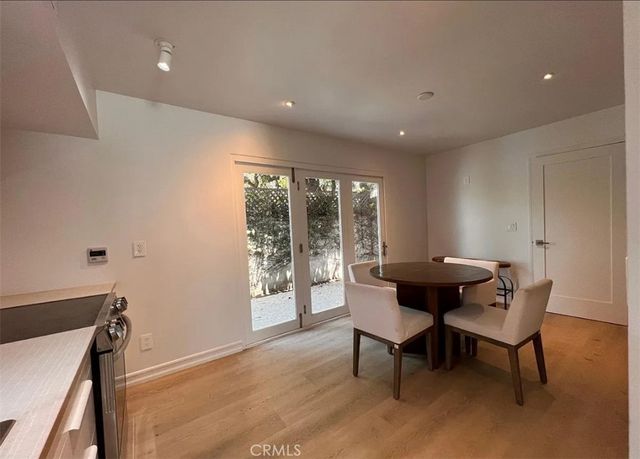 2686 Greenfield, Los Angeles, CA 90064