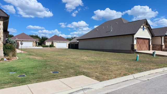 922 Gruene Place Dr, New Braunfels, TX 78130