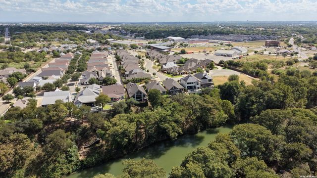 922 Gruene Place Dr, New Braunfels, TX 78130