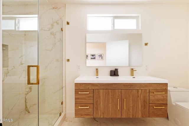 17922 Martha Street, Los Angeles, CA 91316