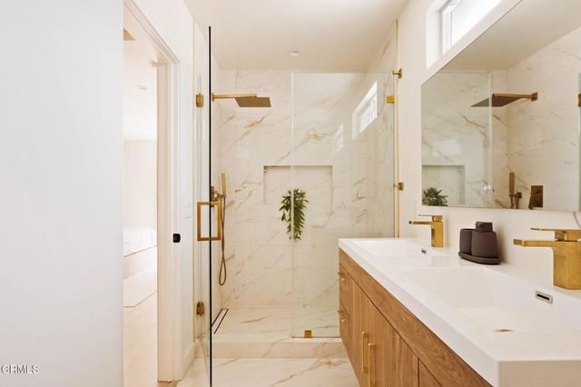 17922 Martha Street, Los Angeles, CA 91316