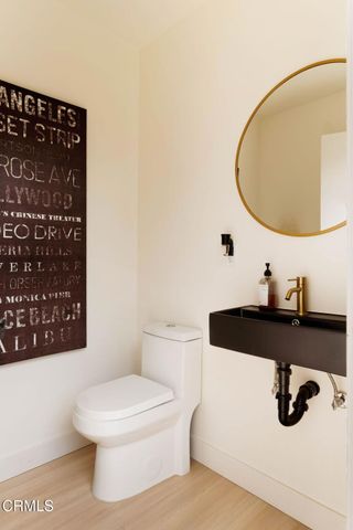 17922 Martha Street, Los Angeles, CA 91316