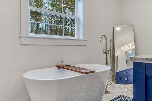 19 Davlynn Drive, Northwood, NH 03261