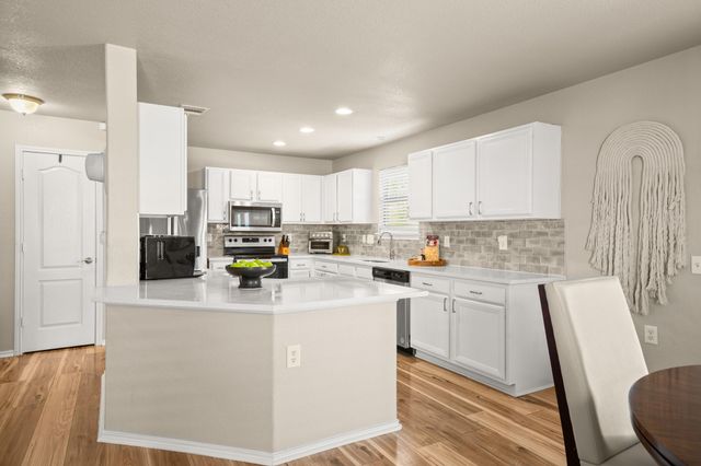 8816 Milton Lease DR, Austin, TX 78747