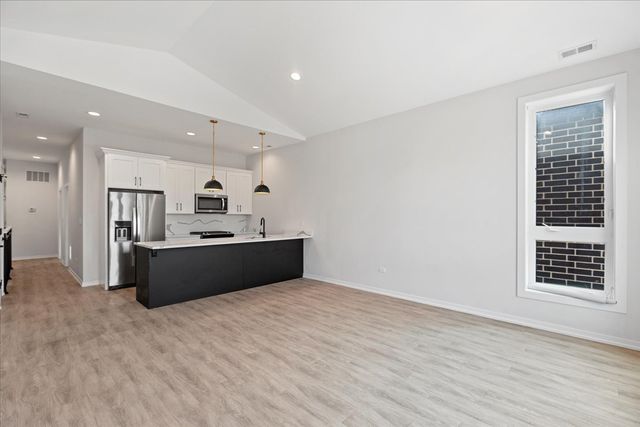 5201 S Wabash Avenue 3, Chicago, IL 60615