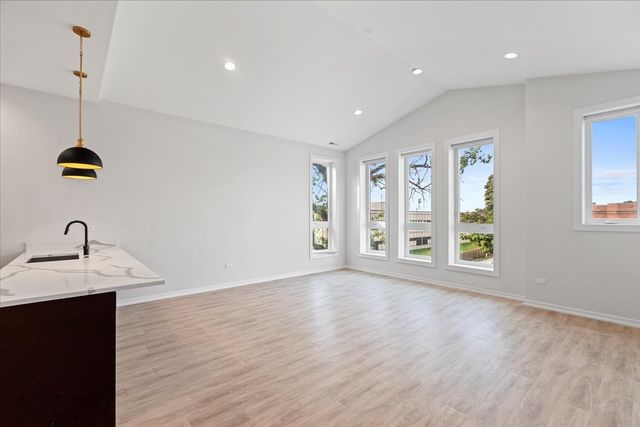 5201 S Wabash Avenue 3, Chicago, IL 60615