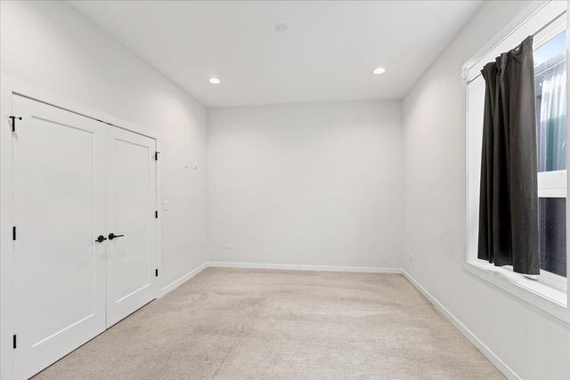 5201 S Wabash Avenue 3, Chicago, IL 60615