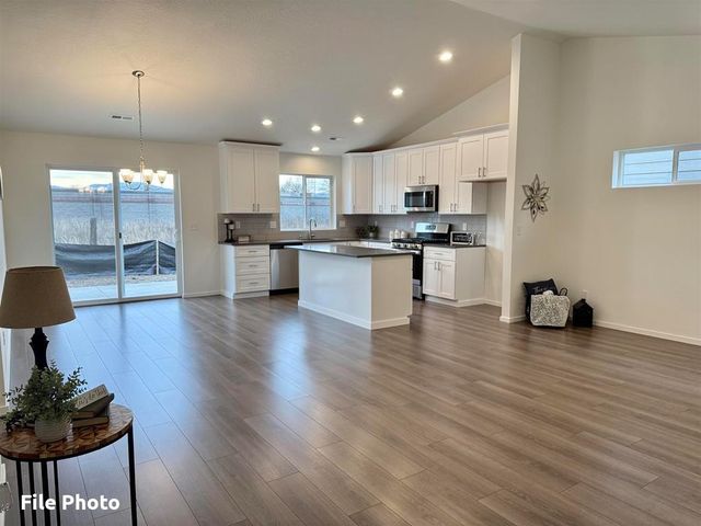 609 S Manifold Ln, Spokane Valley, WA 99016