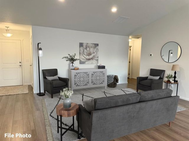 609 S Manifold Ln, Spokane Valley, WA 99016