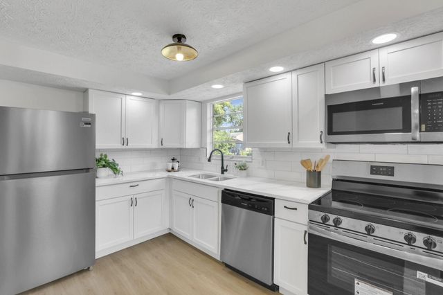 5056 Chipman Drive, Columbus, OH 43232