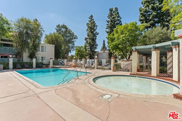 5700 Etiwanda Avenue 136, Tarzana (los Angeles), CA 91356