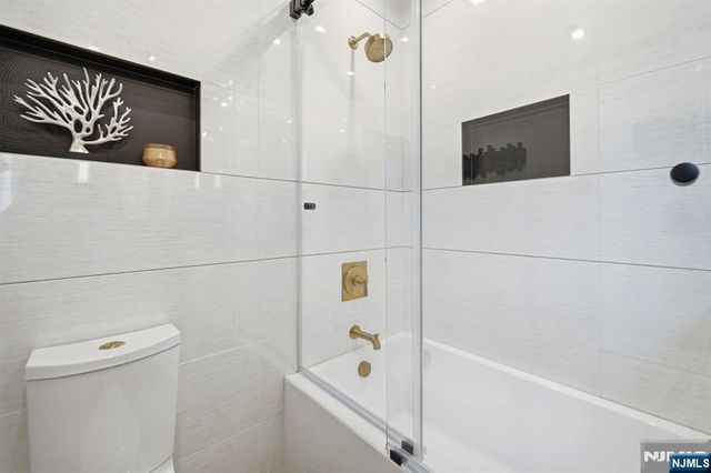11 Ashton Place, Glen Rock, NJ 07452