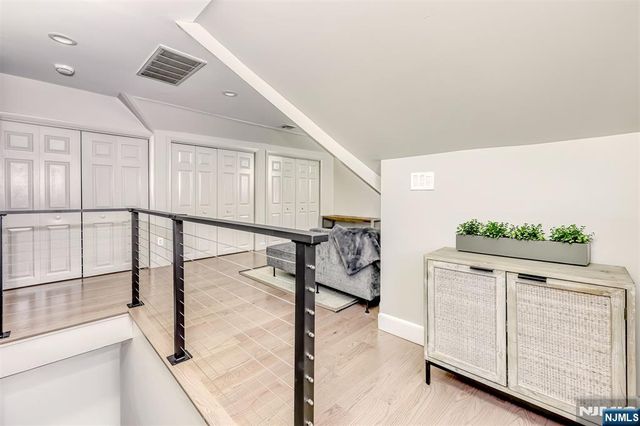 11 Ashton Place, Glen Rock, NJ 07452