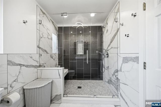 11 Ashton Place, Glen Rock, NJ 07452